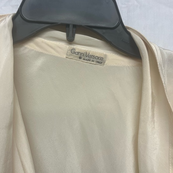 VINTAGE Ladies Silk Blouse by Gianni Versace Italy - Picture 9 of 9